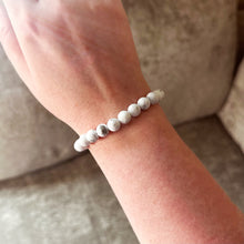 Load image into Gallery viewer, Howlite Bead Bracelet
